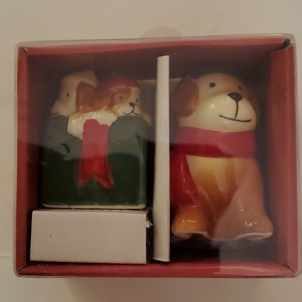 VINTAGE PFALTZGRAFF COLLECTIBLES PUPPY & PRESENT